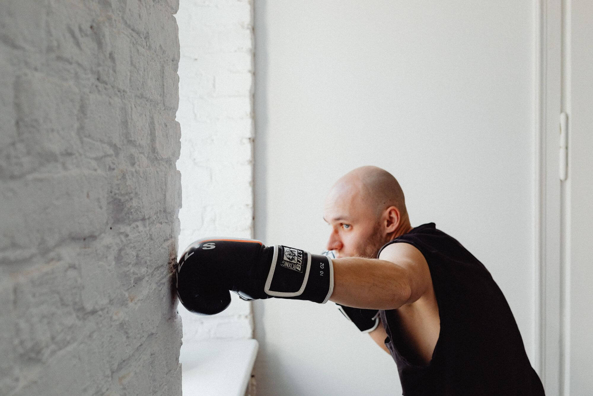 How to Break in Boxing Gloves Fast: Leather Gloves Included